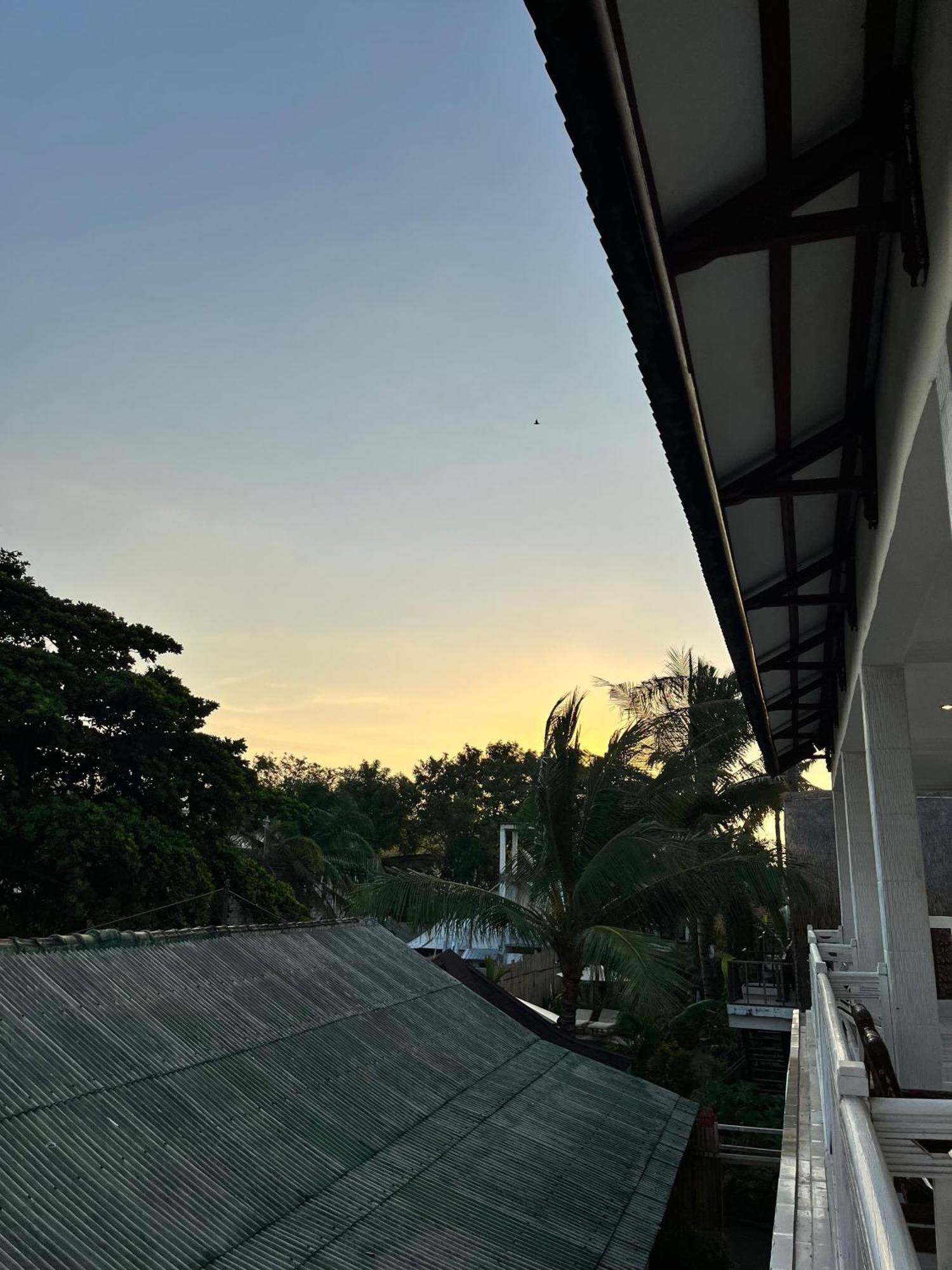 Bale Sunrise Hotel Gili Trawangan Exterior foto